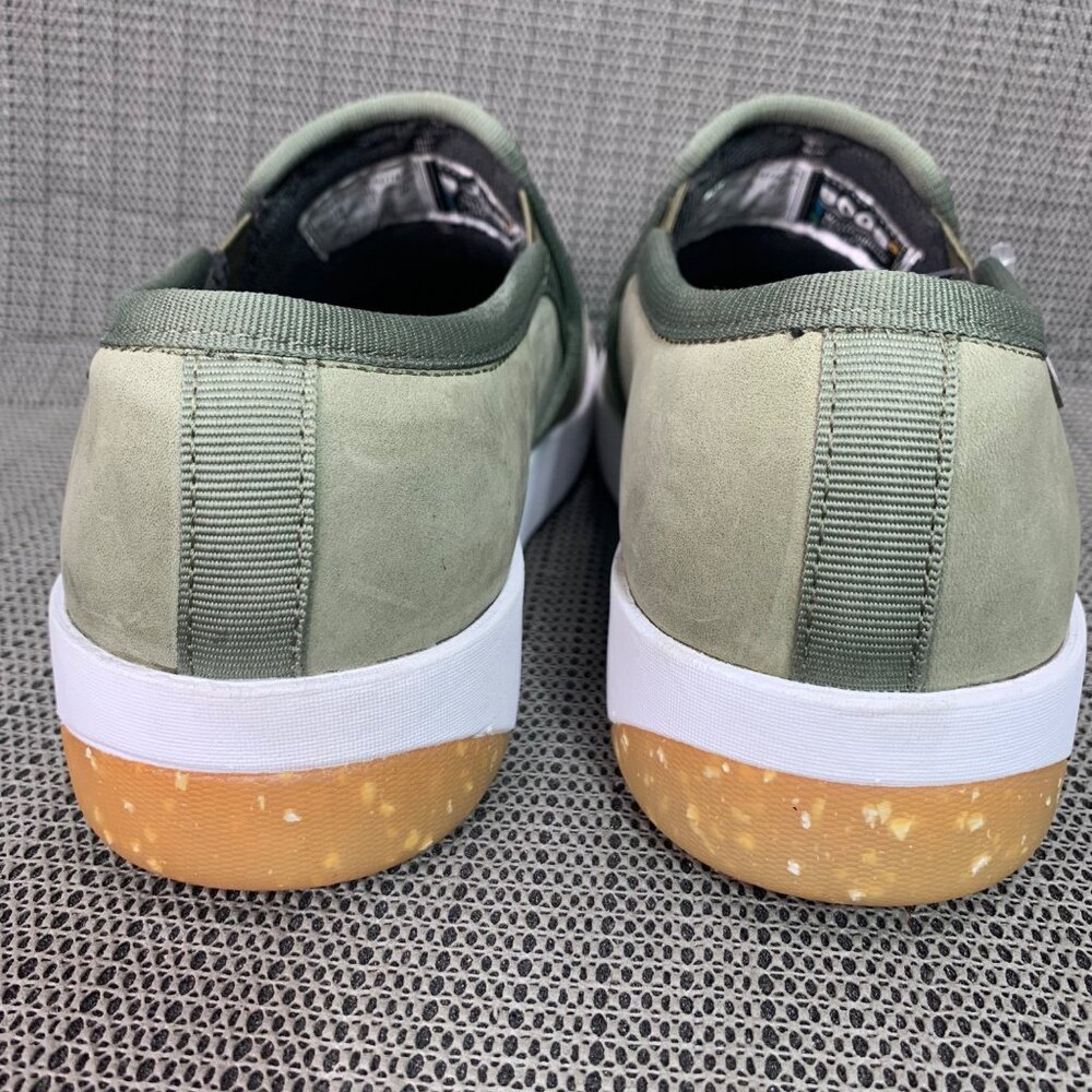 BOGS Women's Size 7 Kicker Slip on Leather Shoe Sneaker casual shoes - Picture 3 of 9